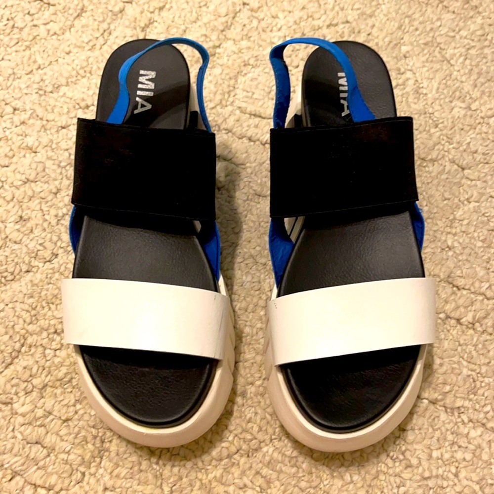 Mia platform sandals, size 8.5